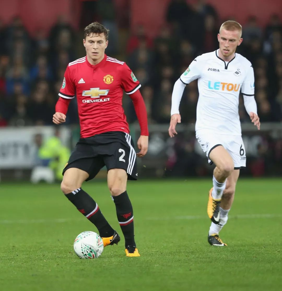 人对她在今 人对她在今